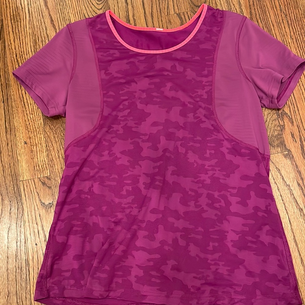lululemon shirt!